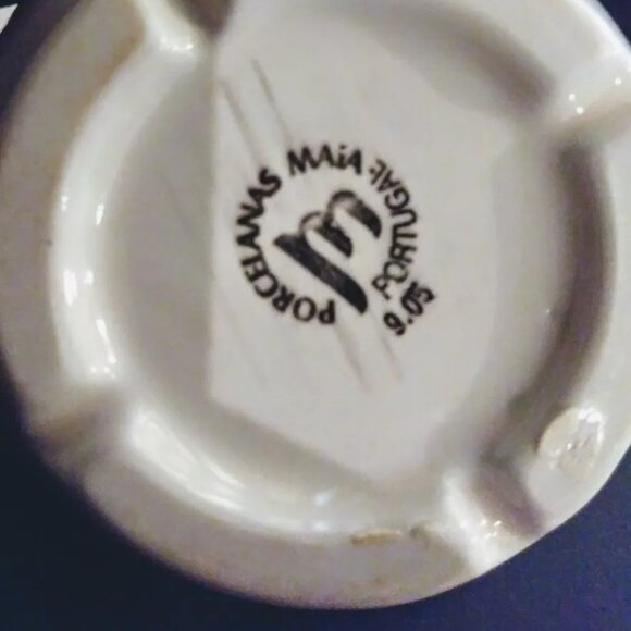 Douwe Egberts Cup and Saucer Set Tea Cup Set - Picture 2 of 5